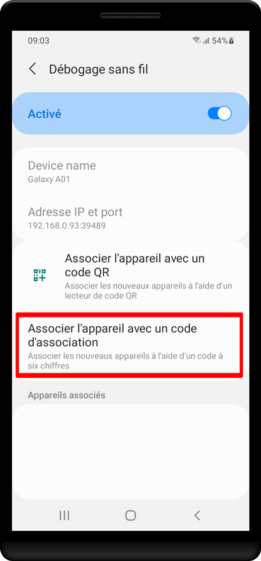 Appuyez sur «Associer l'appareil avec un code d'association» si on vous demande le code d'association.